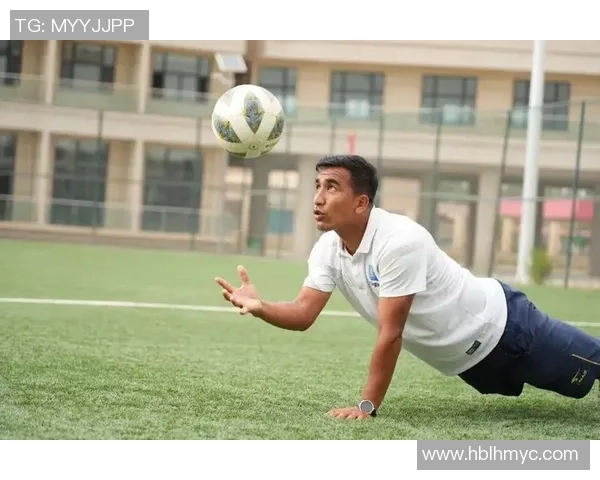 足球明星光脚足疗体验揭秘助力运动员恢复与放松的秘密之旅